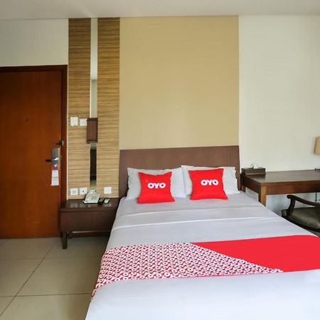 Capital O 1748 Thamrin Condotel Джакарта Екстериор снимка